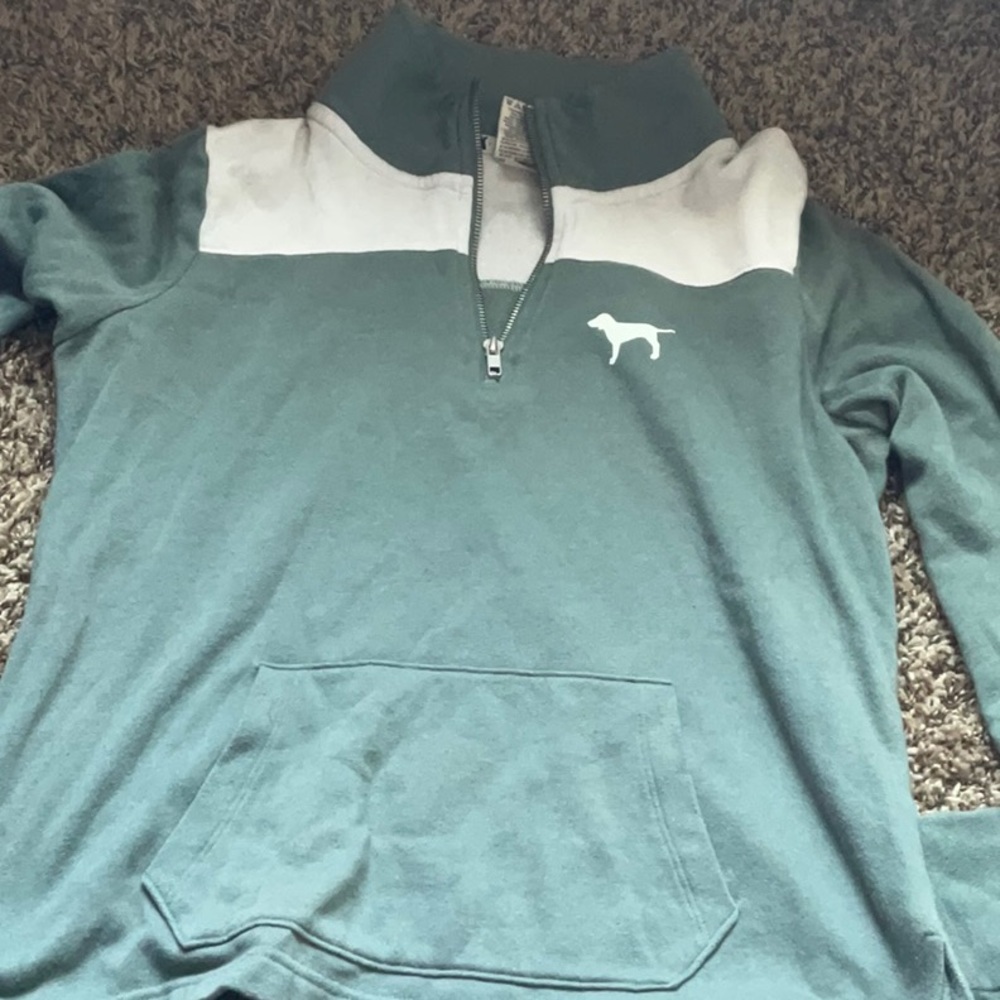 Xs pink sweater,light navy green and white accents